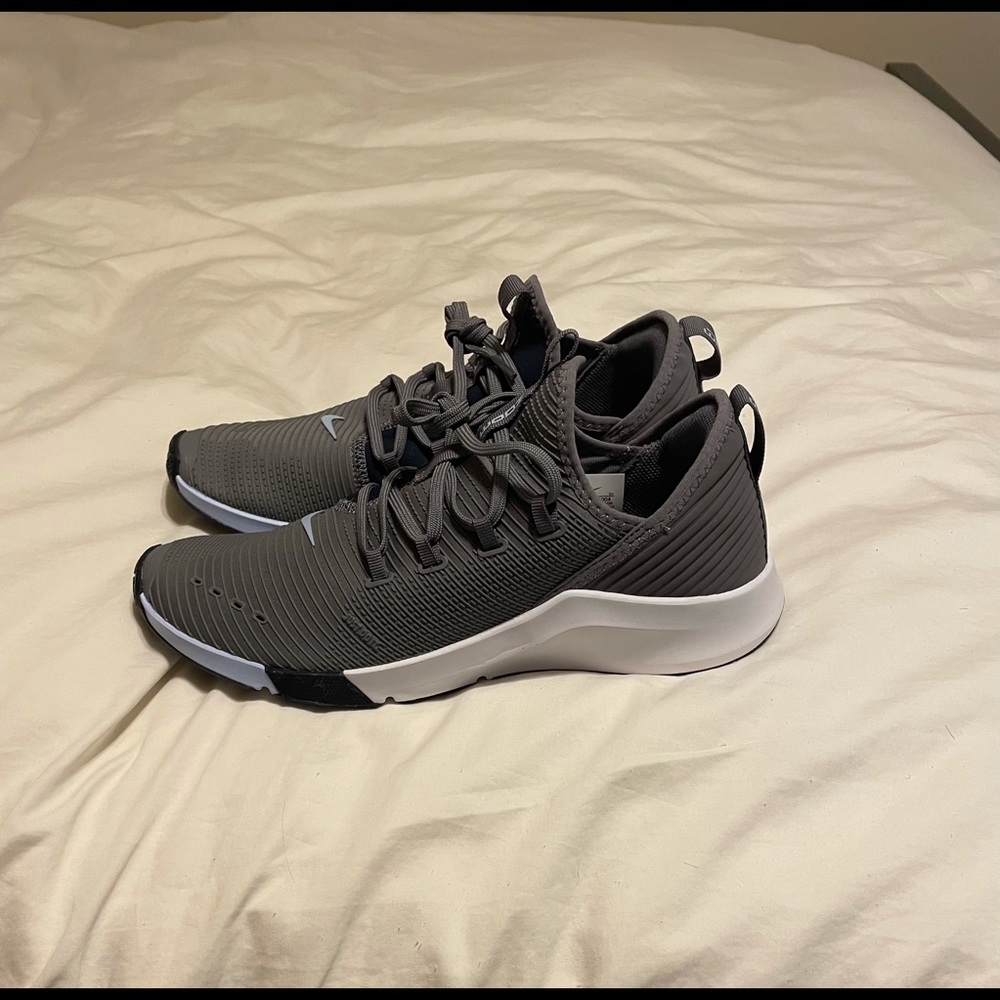 Nike Air Zoom Elevate Gunsmoke Grey